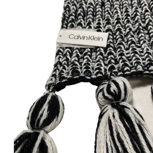 Calvin Klein Scarf, Black & White w/ Long Knotted Tassel Fringe, Wool Blend - Picture 4 of 6
